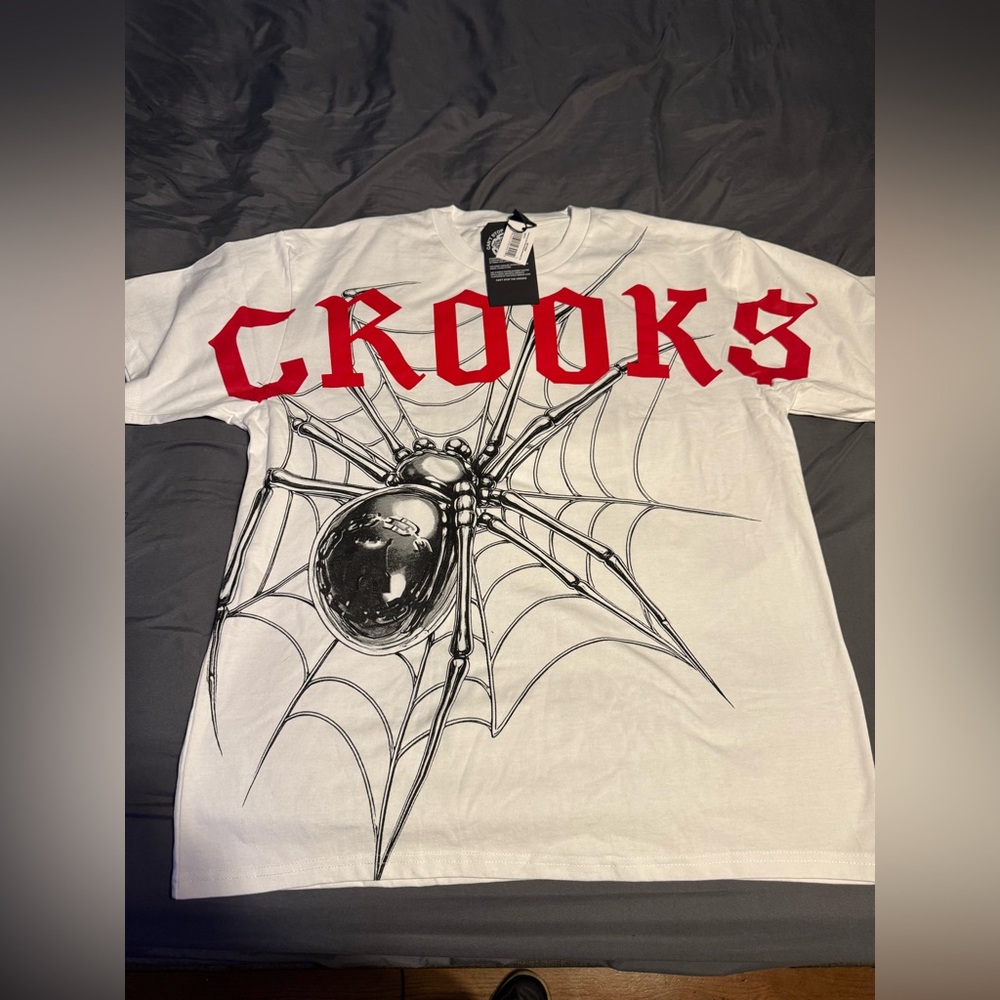 Crooks and castles shirt